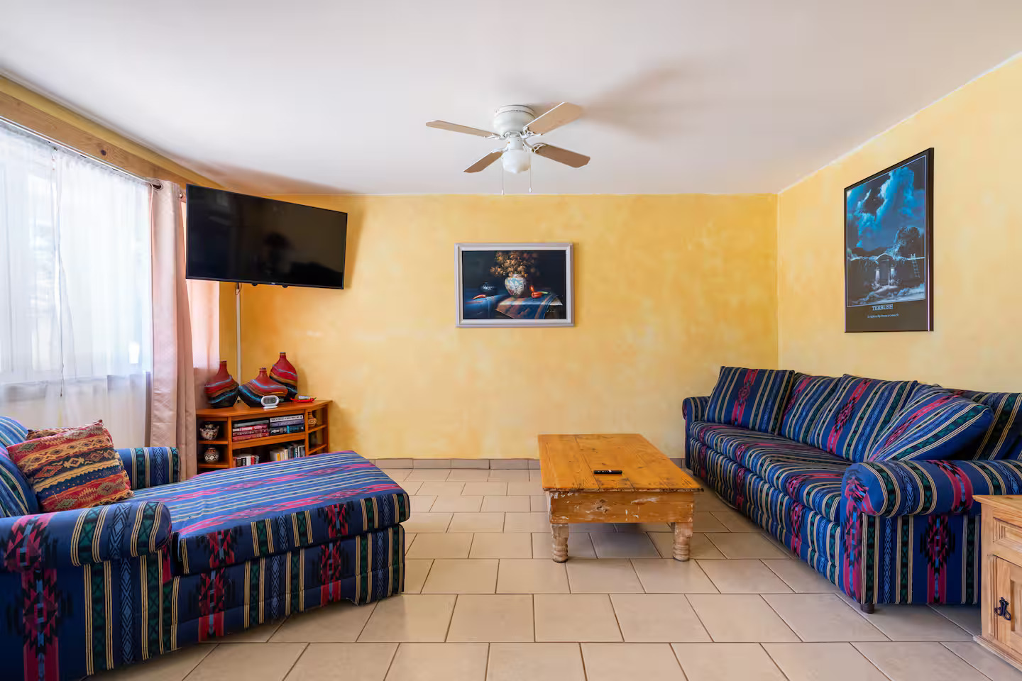 About Living Room 1
